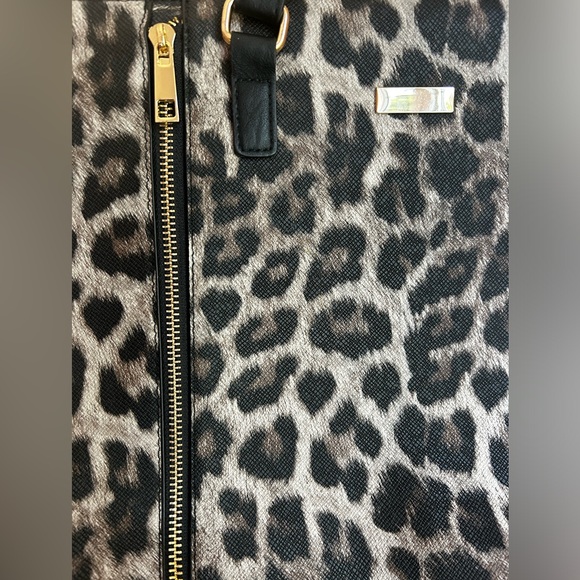 New animal print tote bag with red lining. - Picture 2 of 6